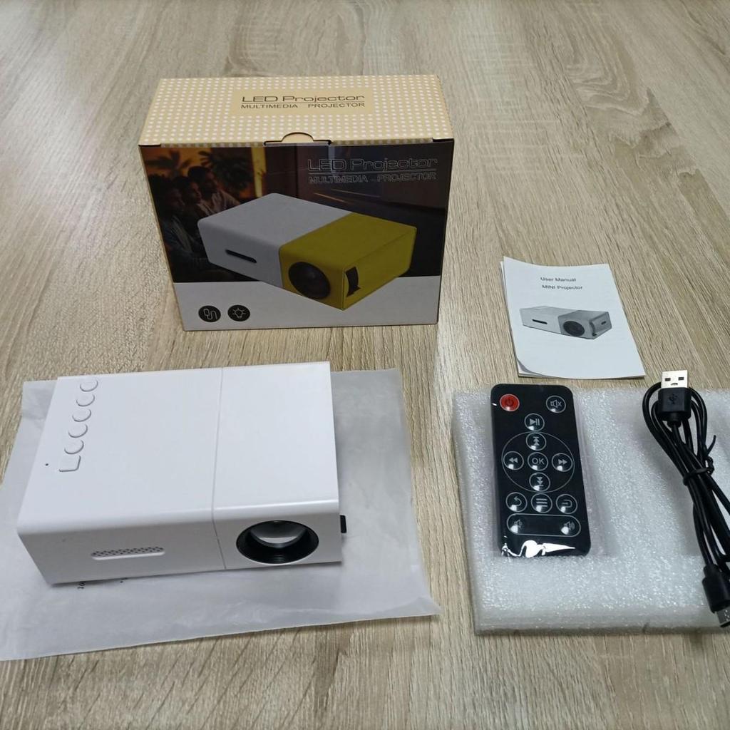 Best-Selling YG300 Mini LED Portable HD Projector for Home Theater