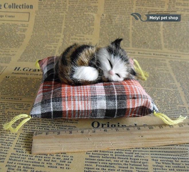 

Набор для симуляции кошки: Четыре набора с пятью фигурками кошек и аксессуарами - Тема черной кошки