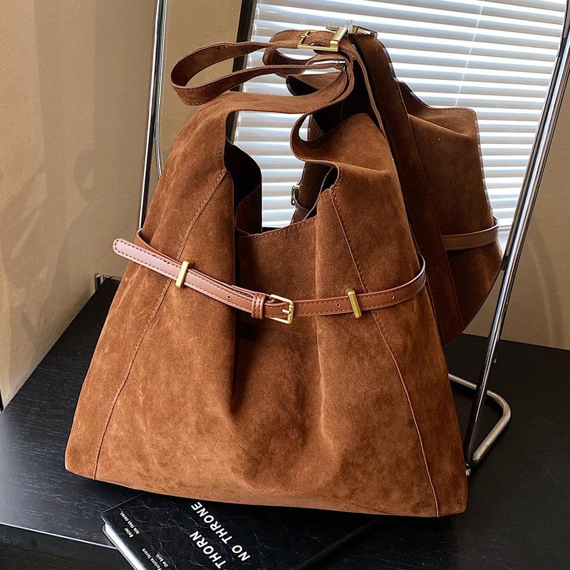 Suede Bag Women's Large Capacity 2025 New Autumn and Winter Versatile Shoulder Bag Matte Retro Commuter Tote Bag