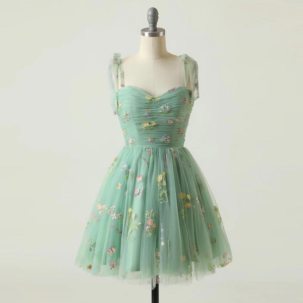 Women's Floral Strappy Evening Gown with Small Train - Perfect for Beach Vacations