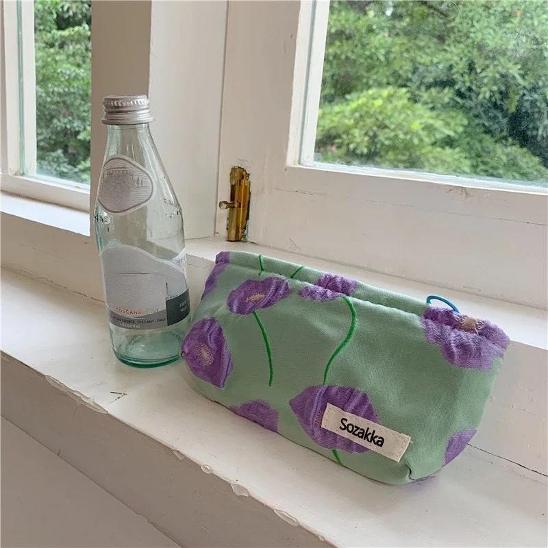 Fashion Retro Floral Corduroy Cosmetic Bag Women Portable Clutch Vintage Makeup Bag Makeup Pouch Bathroom Toiletry Organizer