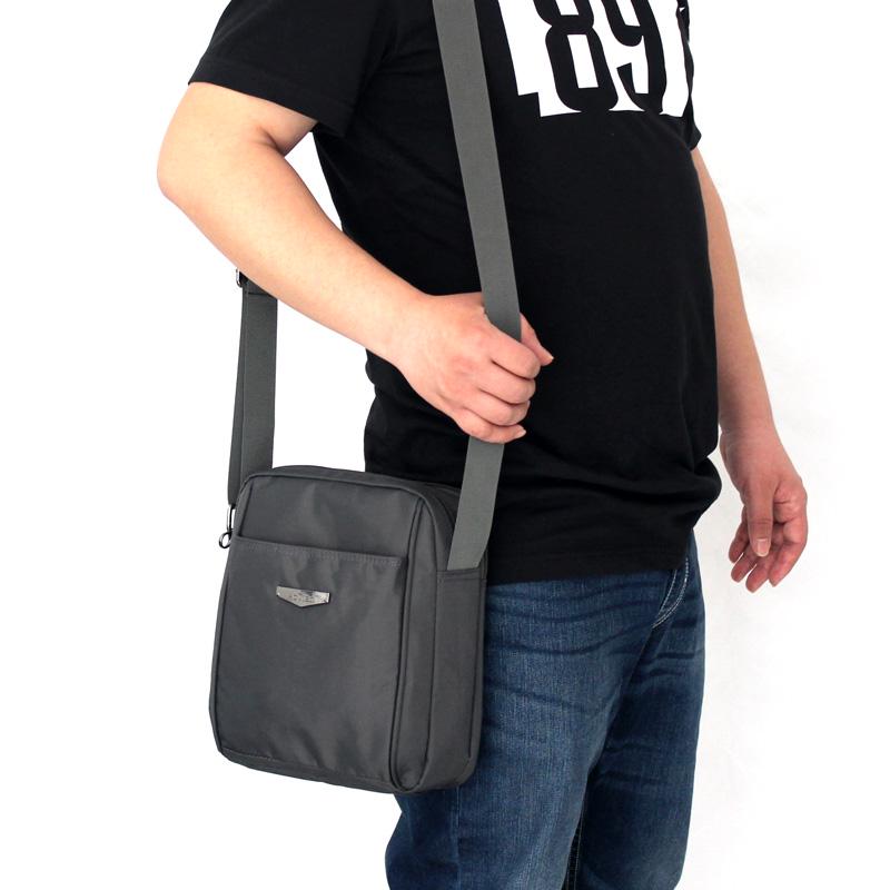 Модный водонепроницаемый мужской нейлоновый Оксфордский кросс-боди рюкзак 2025 года - Вертикальная повседневная сумка для commuters серый