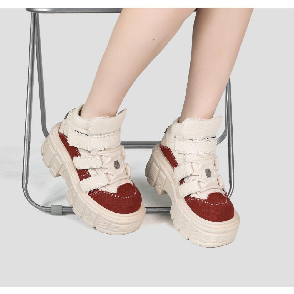 Goth Ankel Kängor Dam Sneakers Ny Punkstil Damskor Snörning Klackhöjd Platåskor Dam Metalldekor