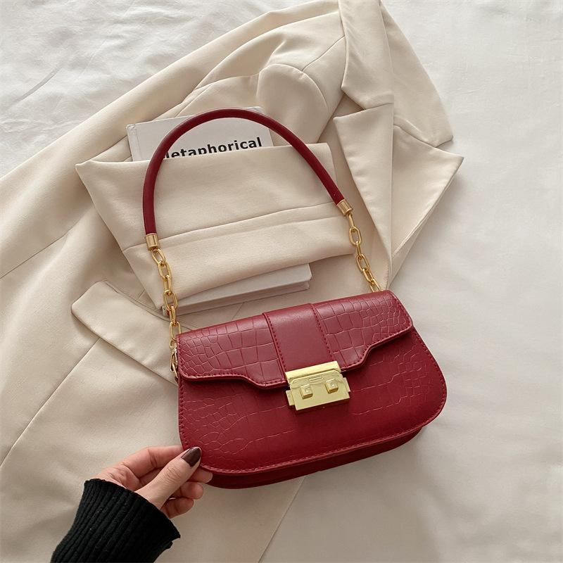 

Нишевая текстура узор крокодила маленькая квадратная сумка женская 2025 новая мода зарубежный стиль высокая ценность сумка на плечо универсальная сумка-мессенджер красный