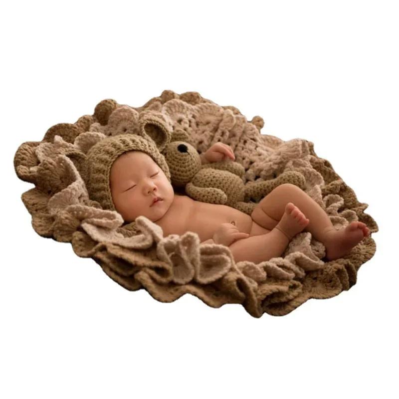 

Baby Photo Props Newborn Clothing & Auxiliary Blanket Ideal for Full Moon/Hundred Days Art Shoots & Studio Theme Photography