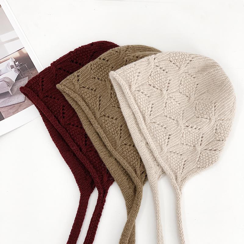 Simple knitted wool hat children's autumn and winter new warm and cold ear protection hat showing the face small headgear