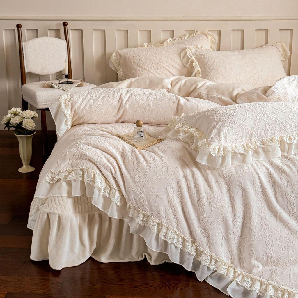 G5Z Princess Milk Velvet 4-Piece Set: Extra Thick French Lace Bedspread & Fitted Sheet