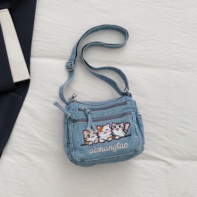 

Cute Korean Style Embroidered Cat Crossbody Bag Washed Denim Phe Bag for Women Daily Styling Casual Minimalist Shoulder Bag світло-синій колір
