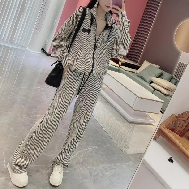 Spring and Autumn Women's Casual Striped Top Sports Two-piece Set for Loose and Slim Wide Leg Pants Set
