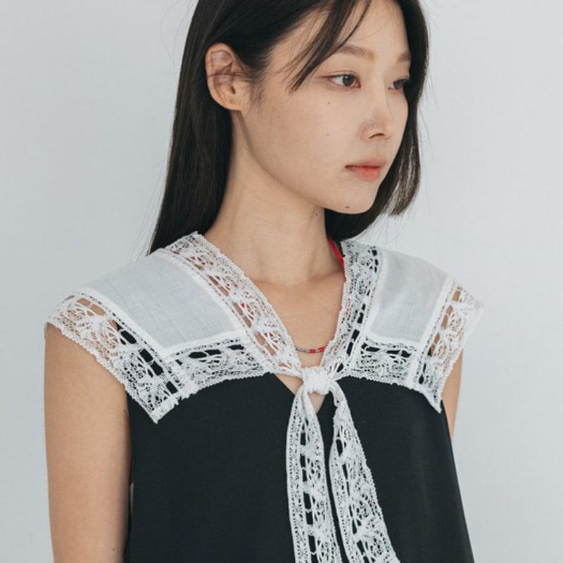 

Шарф-воротник с кружевной отделкой White