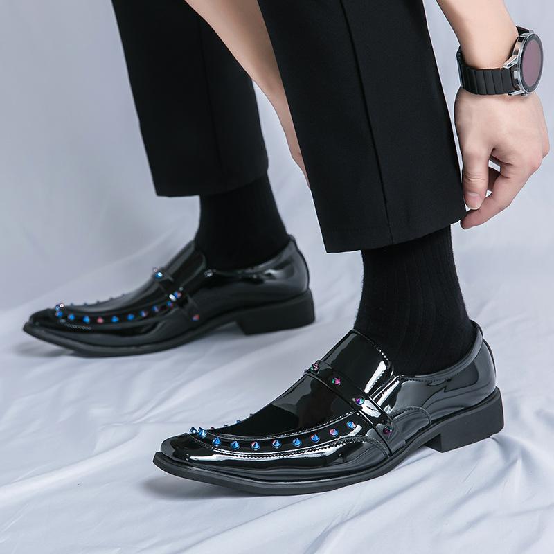 Men's shoes 45 large size new leather shoes fashion pointed casual leather shoes trend Chelsea leather shoes