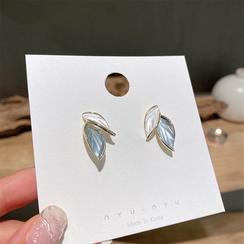 Korean Simple Retro Blue White Leaf Earrings Retro High End Design Earrings Forest Style Fashionable Earring Light Colors Elegant Women
