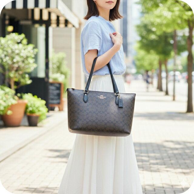 Bolso tote Coach para mujer modelo CW381 IMXAQ beige. Ligero, elegante, práctico y bonito.. Gran regalo para ella.