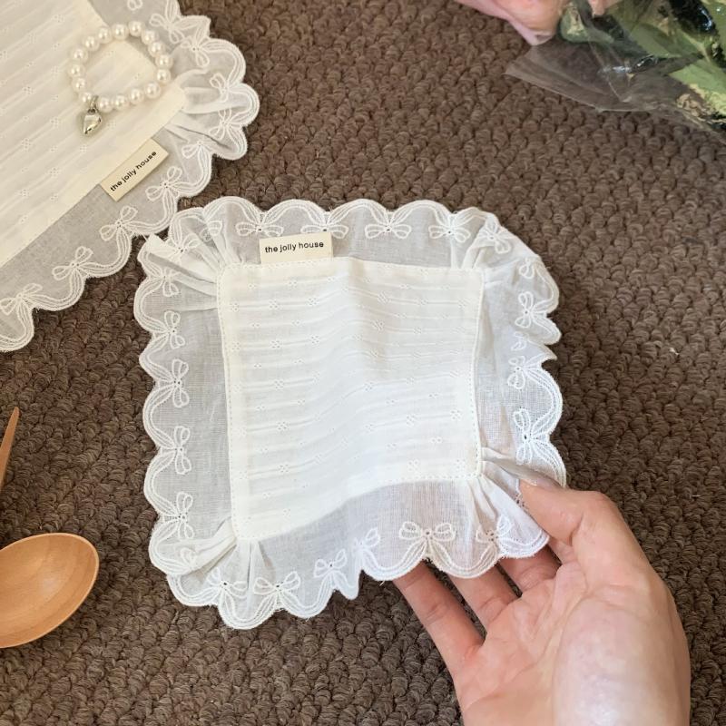 Korean Style Soft Flounced Lace Ruffle Placemats Non-Slip Dustproof Table Pads for Living Room Tea Table Decor