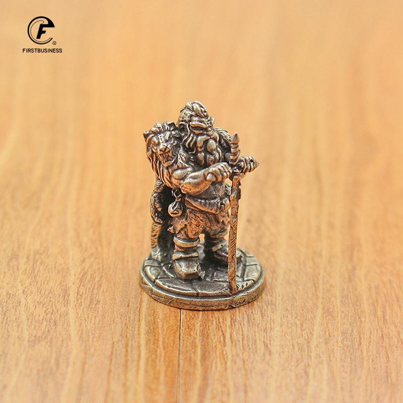 Vintage White Brass Miniature Dwarf Warrior Statue Desktop Board Game Warrior Model Toy Boys Desk Decorative Ornament Craft Gift