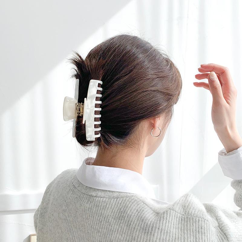 And Chic Trendy Mediumsized Acetate Hair Claw Clip For Women Sophisticated Gray Design
