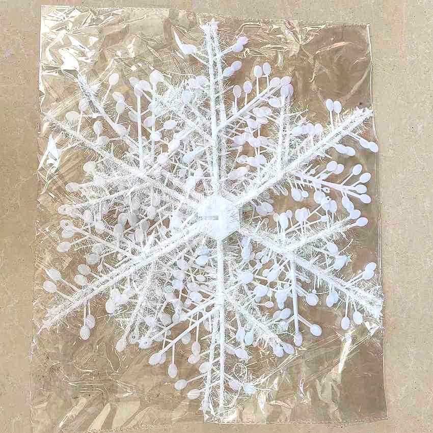 Festive Chenille Wire-Wrapped Snowflake Ornaments for Christmas Tree Decoration