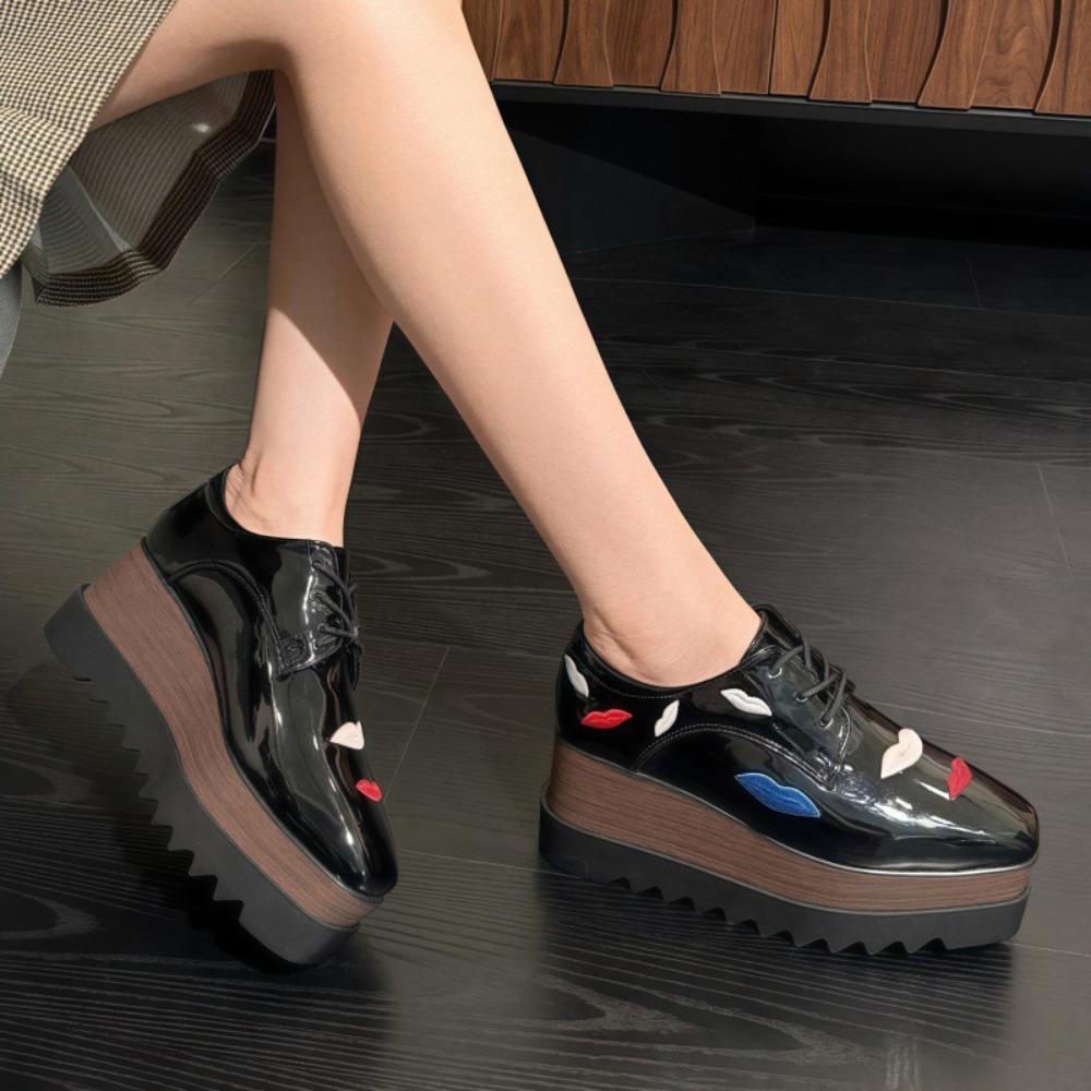 HZB‑761‑8 2026 New Women Patent Leather Lace‑Up Wedge Platform Pumps, British Style Soft‑Sole Versatile Thick‑Sole Casual Leather Shoes