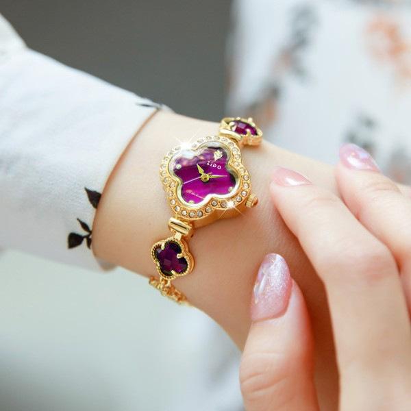 Temperament la modă, lux ușor, ceas de cuarț pentru femei, rezistent la apă, cu incrustație de diamante, trifoi cu patru foi