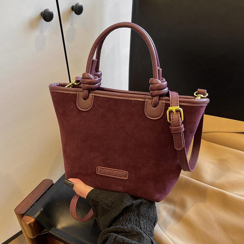 Popular Small Bags Women's Autumn and Winter Versatile Shoulder Messenger Bag Portable Bucket Bag