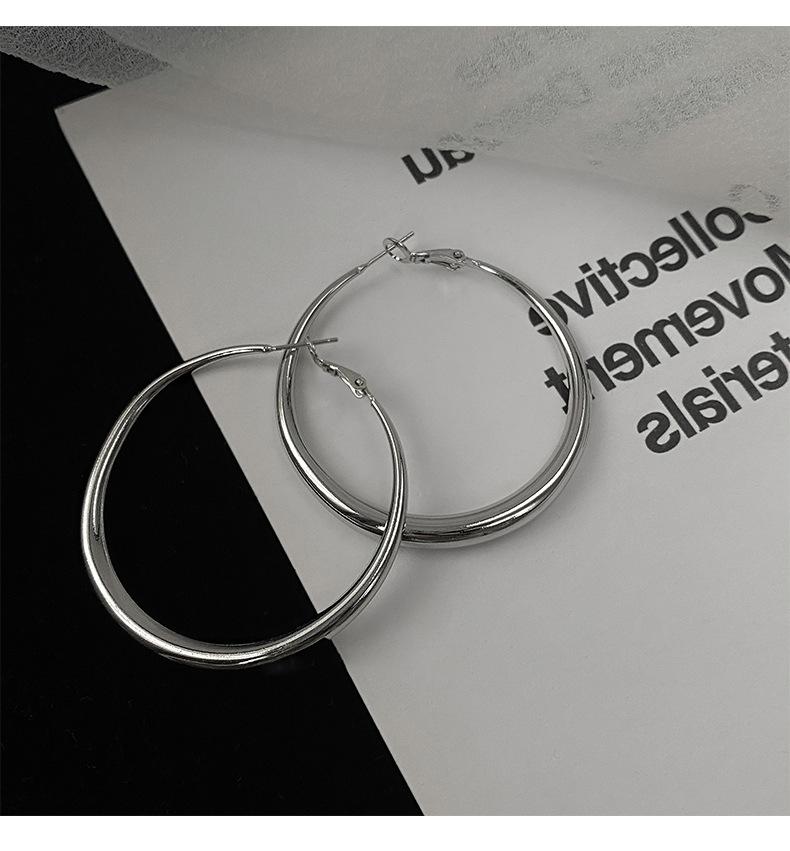 Trend Plain Circle Circle Earrings Ins Style Simple Retro Personalized Earrings Fashion Versatile Temperament Earrings Women