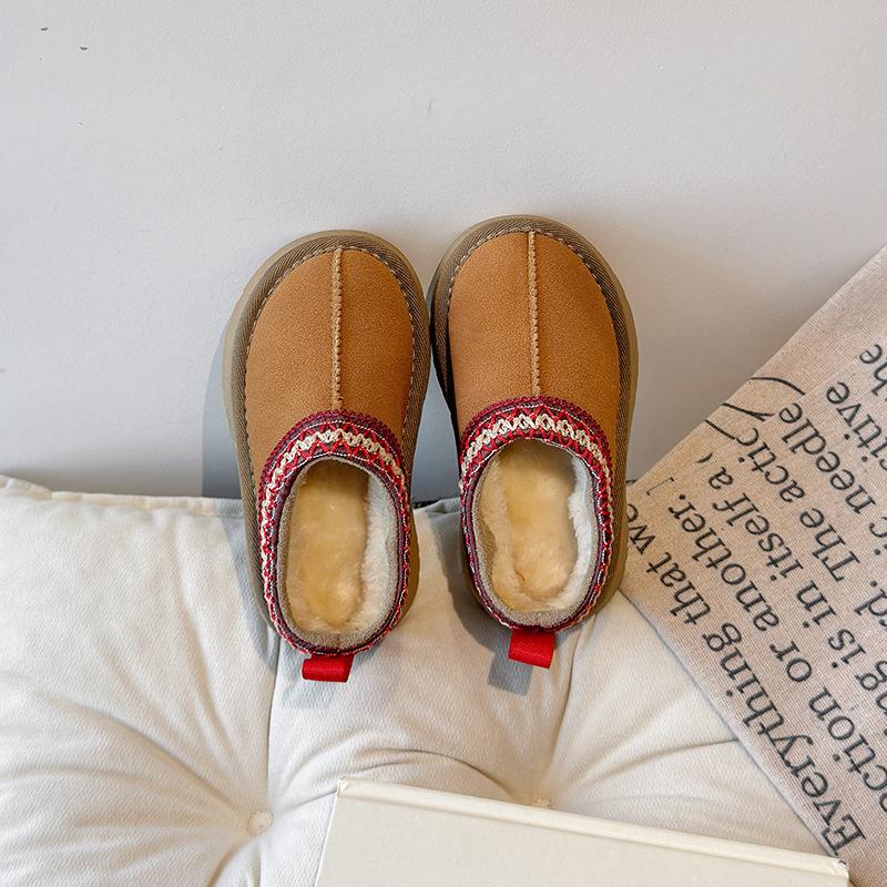 Fashion 2026 Winter New Item for Boys and Girls Wearing Warm and Plush Fur Integrated Child Boots Thick Soled Snow Boots