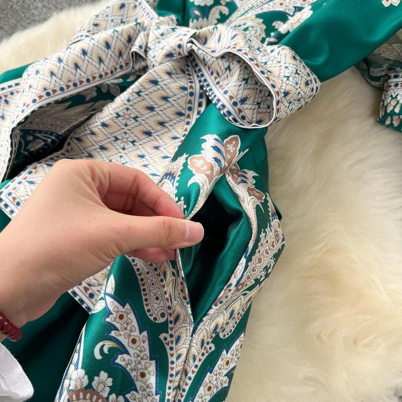 Vintage Kleider im Hofstil für Damen, bedruckte Träger, taillierte lange französische Puffärmel, Temperamentkleid