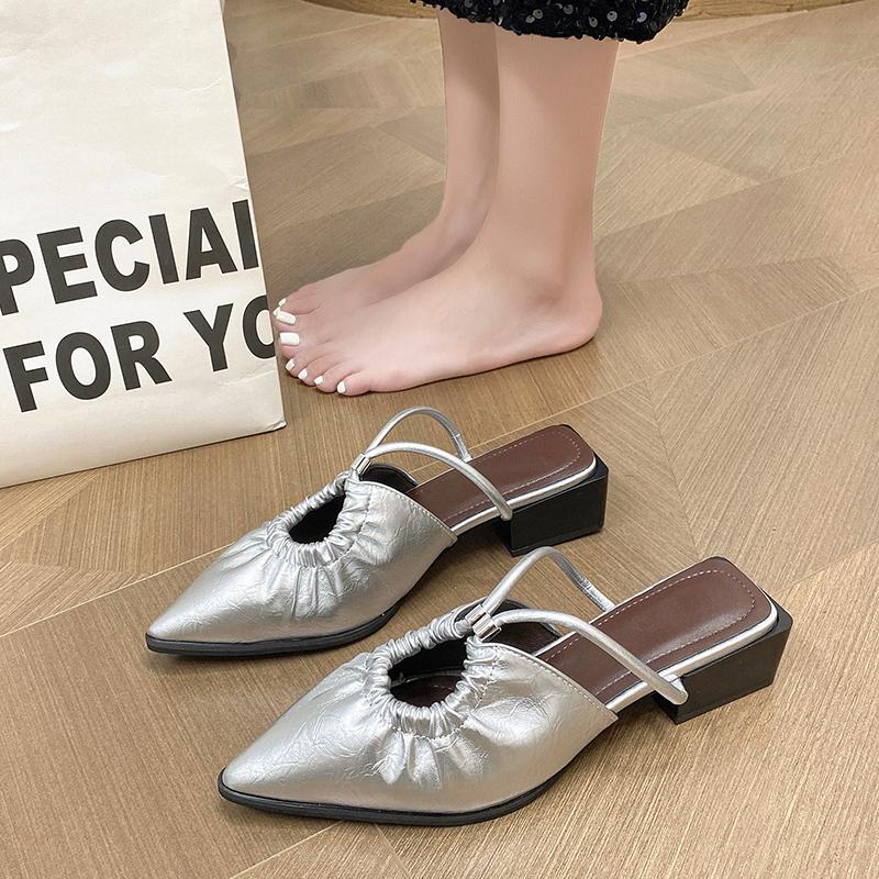 Mode Temperament Einzelne Schuhe Mode Spitzzehen Hohle Plissierte Tragen Leichte Luxus Flache Weichbesohlte Sandalen