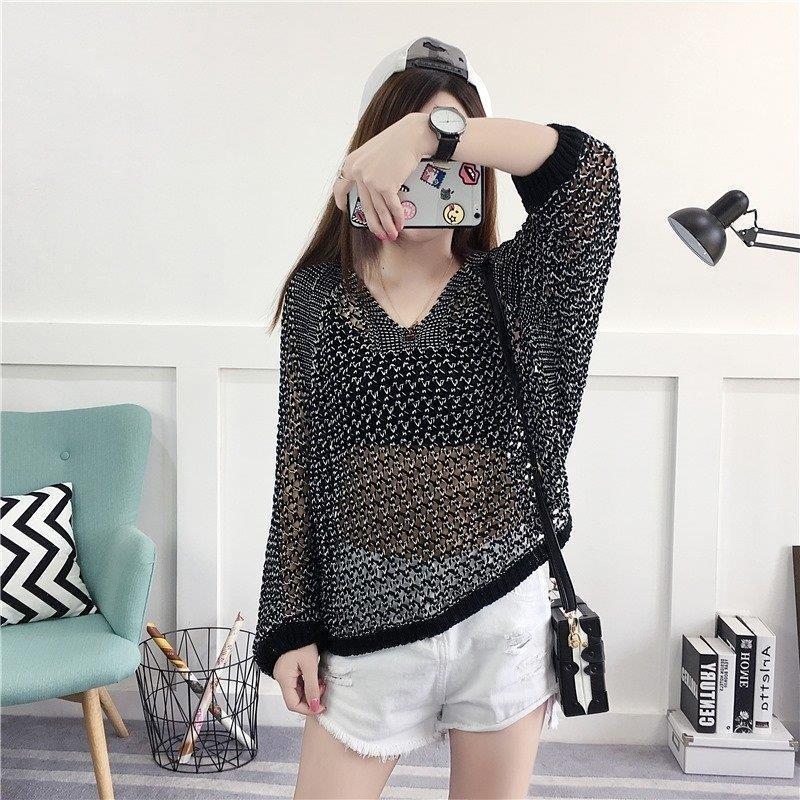 Women's Loose Batwing Sleeve V-Neck Knit Top - Korean Style for Spring/Summer