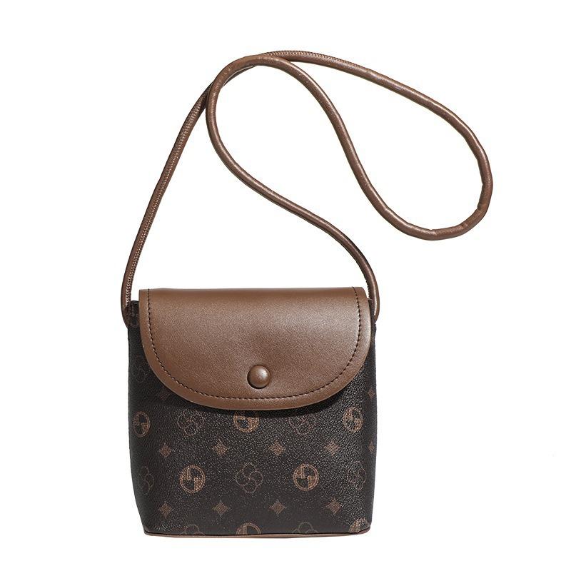 Vintage 2025 Autumn Single Shoulder Bucket Bag Fashion Commuter Crossbody Bag Exquisite Phone Bag Versatile Textured Small Bag