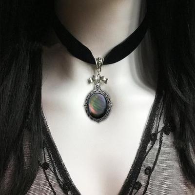 Gothic Vintage Oval Pendant Velvet Necklace Ladies Vampire Relief Witch Zircon Accessories Victoria Choker