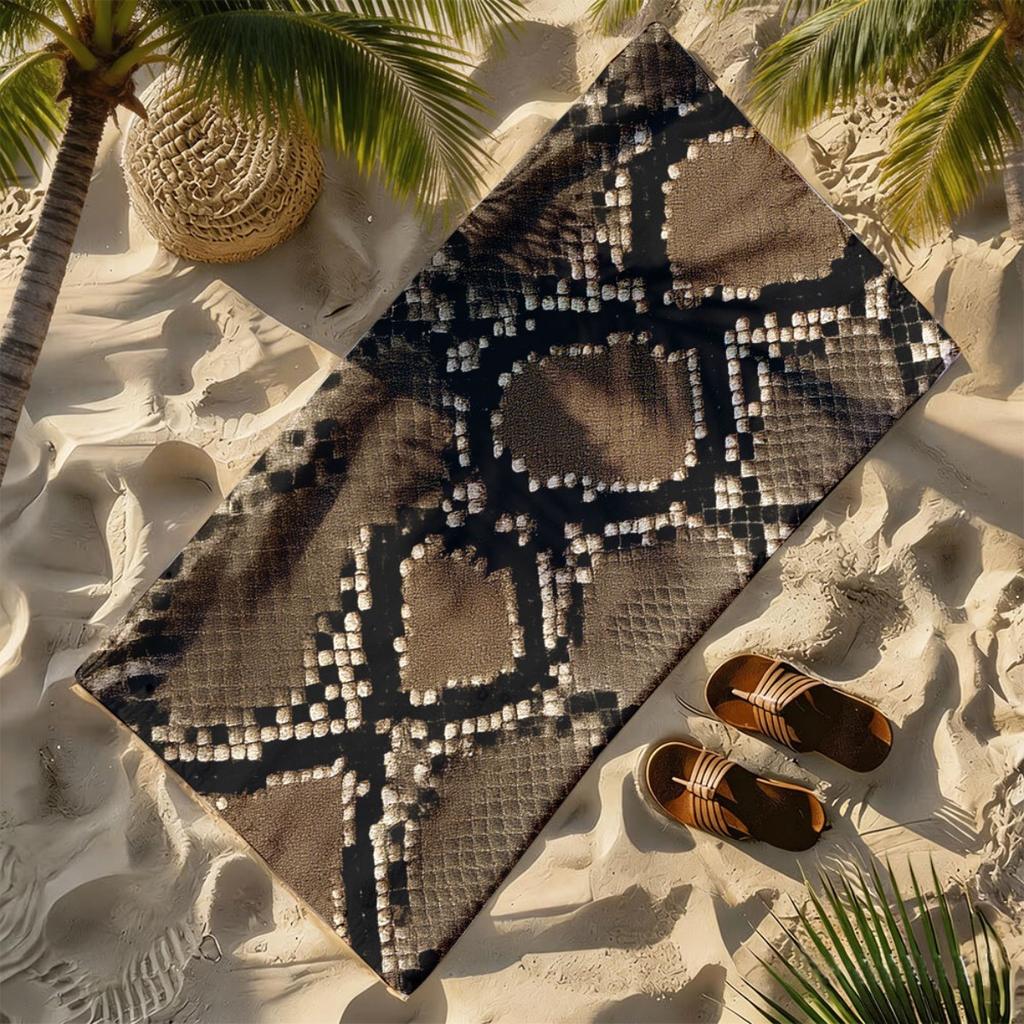 Geometric python pattern theme polyester microfiber beach towel is highly absorbent, suitable for swimming and beach outings