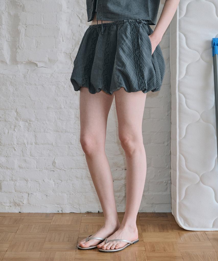 Sinun Lace Balloon Mini Skirt (Dark Navy)