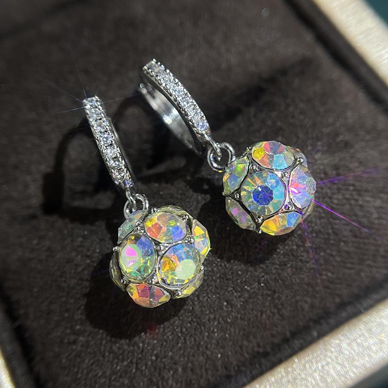 Popular Luxury Full Diamond Earrings With Feminine Style and Fashion Korean Version Personalized Leaf Set Zircon Earrings