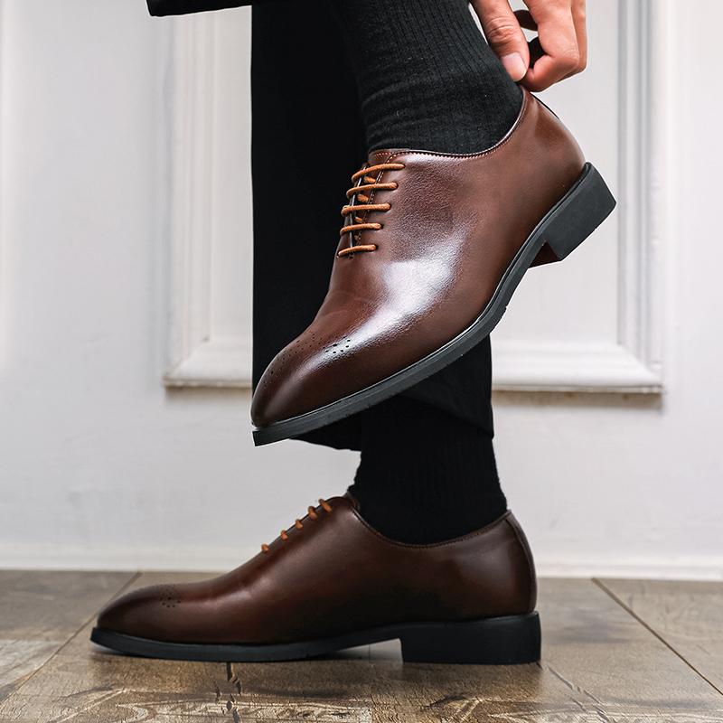 Fashion 2025 Brand Fashion Pointed Business Casual Leather Shoes High Quality Men's Comfortable Soft Leather Lace Carving Low Top Shoes