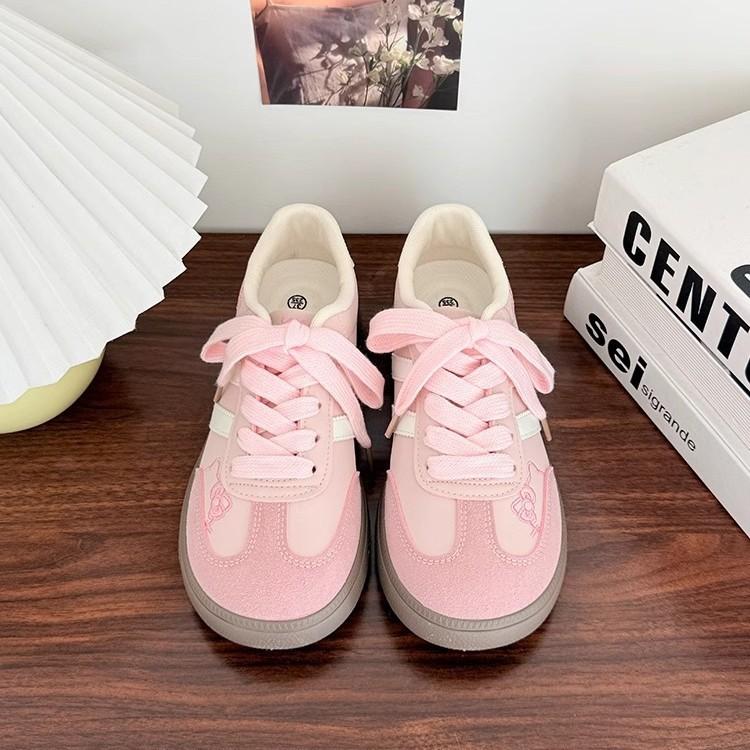 Cute KT cat embroidery German training shoes women 2025 new Korean niche chic versatile board shoes casual little white shoes women