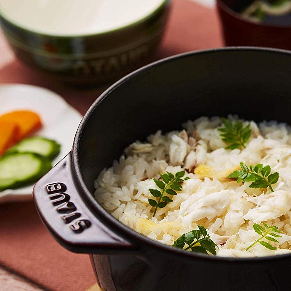 Zu Staub Cocotte de GOHAN Schwarz M Reis Gusseisen Induktions-Reiskocher Japanisch La Cocotte de GOHAN [Bis zu 30 Tage Test] "La 16cm" Kocher, 2 Tassen