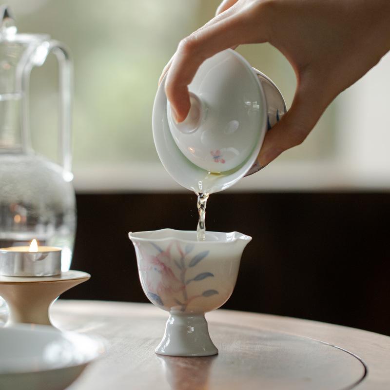 Japanese Style Hand-painted Lily Gaiwan Handmade White Porcelain Tea Bowl Tea Cup Kung Fu Tea Set