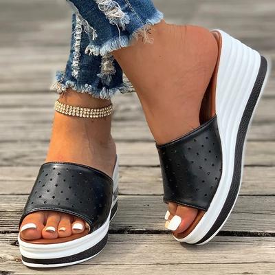 Damesko 2024 Høy kvalitet Åpen tå Dameslippers Sommer Hul Solid Utendørs Strand Plattform Kilehæl Pluss Størrelse Slippers