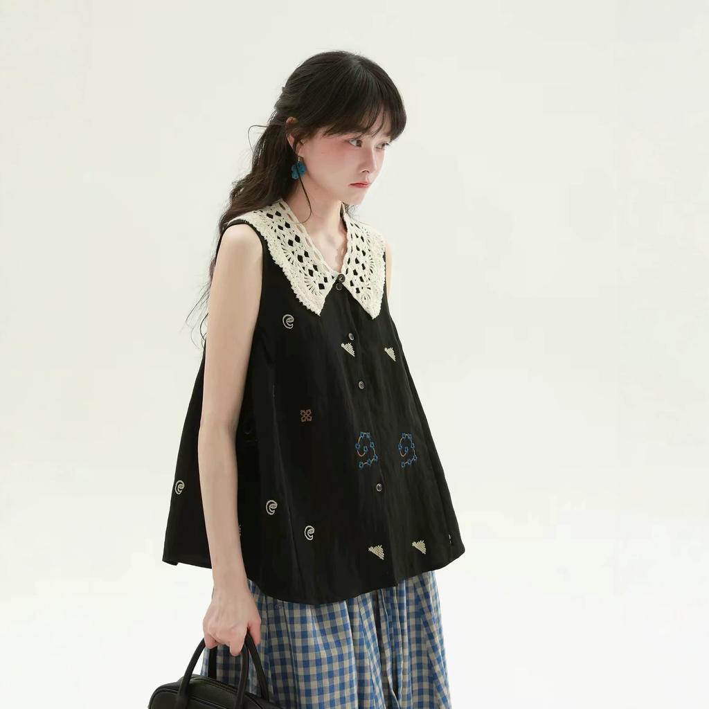 Hollow collar black vest French sweet age-reducing daughter wind sleeveless temperament top