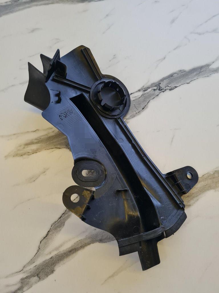 BMW 7 Series G11 Fender Trim for Models 51767347395 & 51767347396