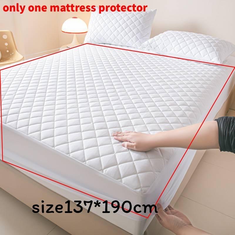 Polyester Bed Cover With Solid Color Design For Bed Protects Mattress And Prevents Dust