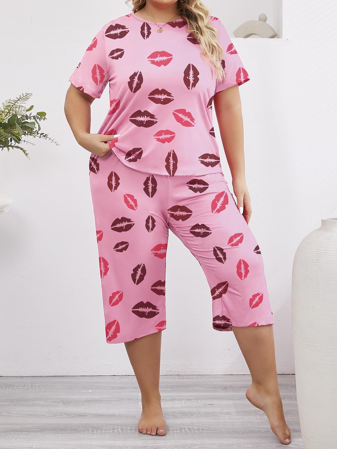 

Женский свободный пижамный комплект большого размера с круглым вырезом, короткими рукавами и укороченными брюками XXXL