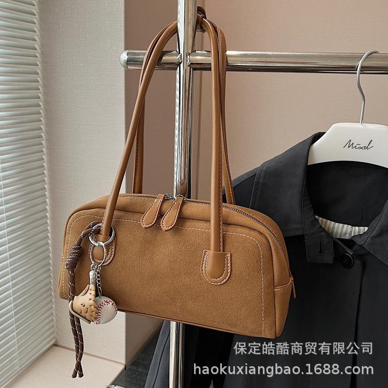 Niche retro underarm bag women's 2025 new autumn shoulder bag large capacity commuter Boston pillow bag