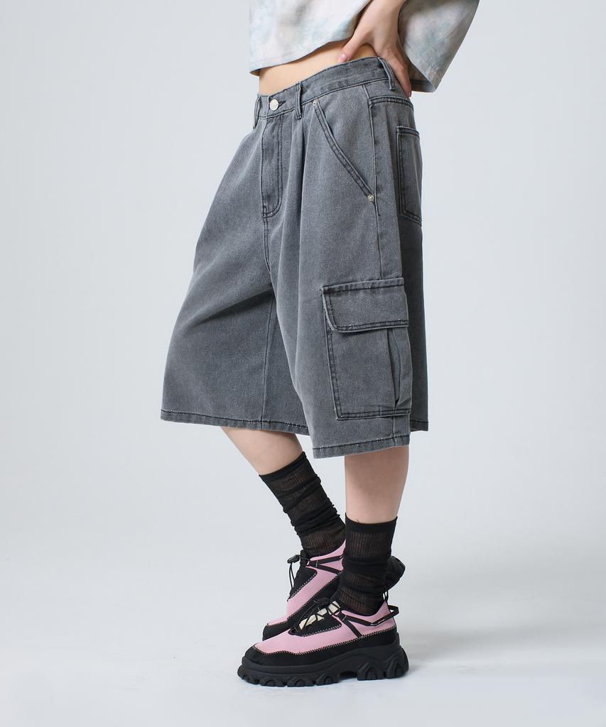 UNKNOWN PLANET Bermuda Wide One-Pleat Washed Cargo Shorts Vintage Grey