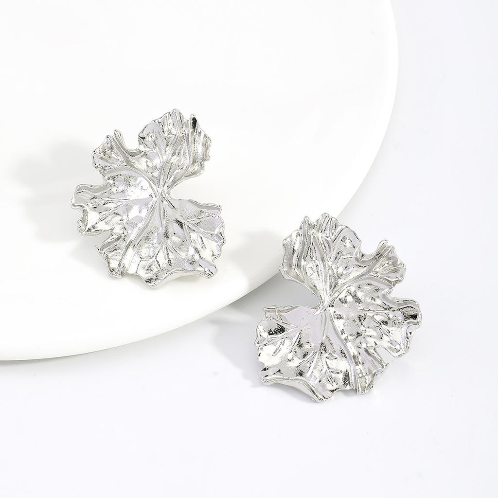 New fashion petal stud earrings creative personality pleated texture earrings design sense high-end versatile earrings