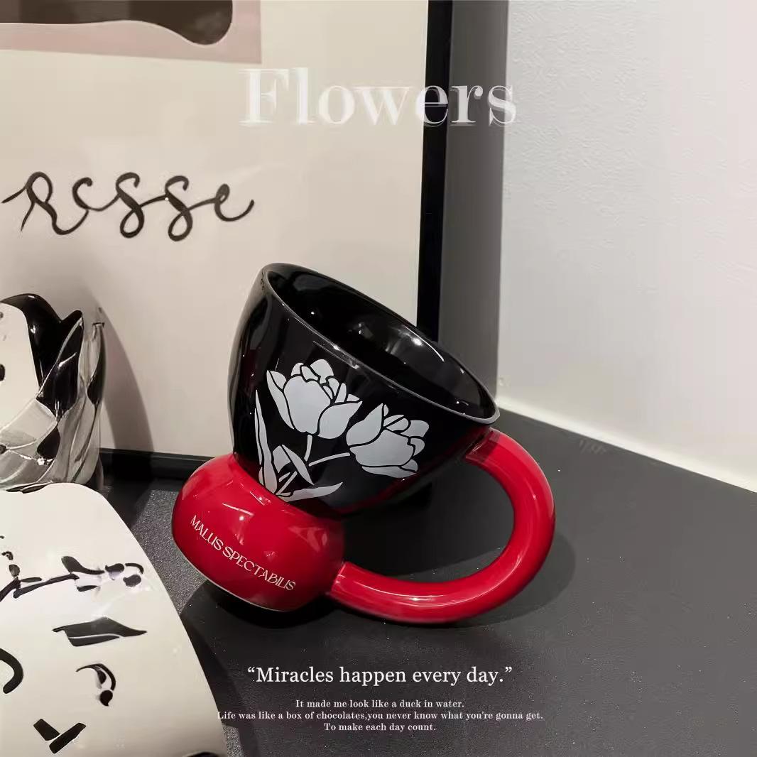 

Керамическая чашка для пары для девочек, кружка с цветком, простая домашняя креативная кофейная чашка, чашка для послеобеденного чая, чашка для питья 301-400ml