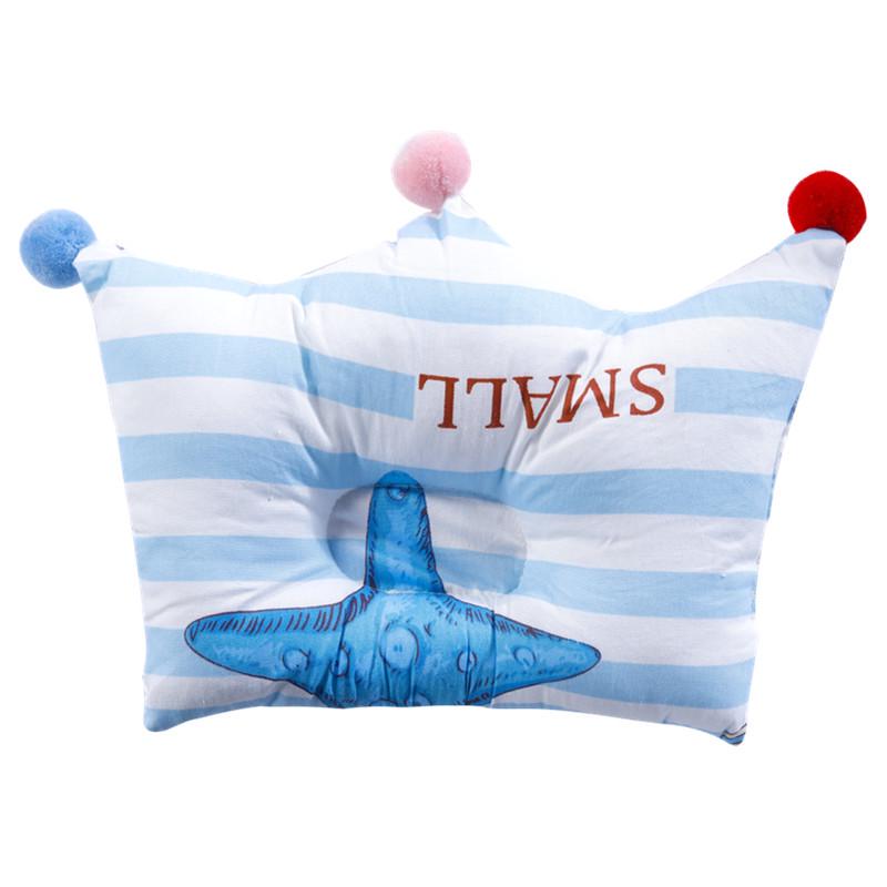 100% Cotton Baby Pillow Fashion Crown Shape Baby Pillow Baby Sleep Correcting Pillow Fashion Cartoon Pillow