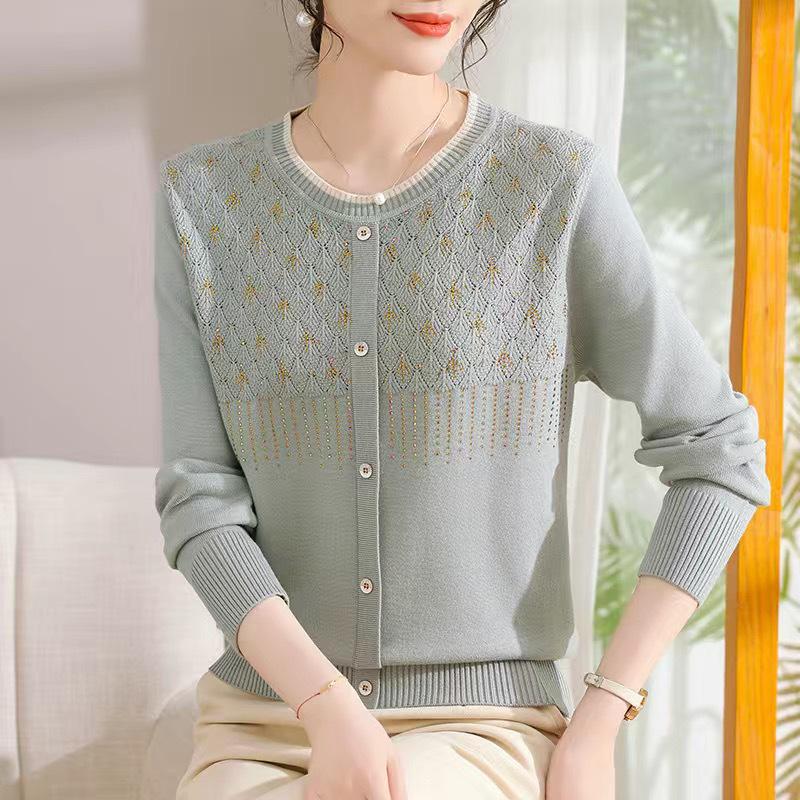 Thickened Knit Sweater for Middle-Aged Women: Stylish Autumn/Winter Pullover