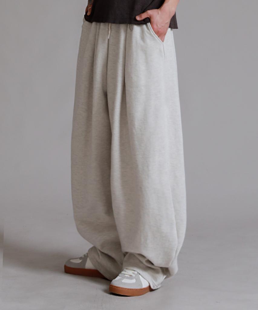 LIKE THE MOST Training Pintuck Balloon Wide Pants_Oatmeal